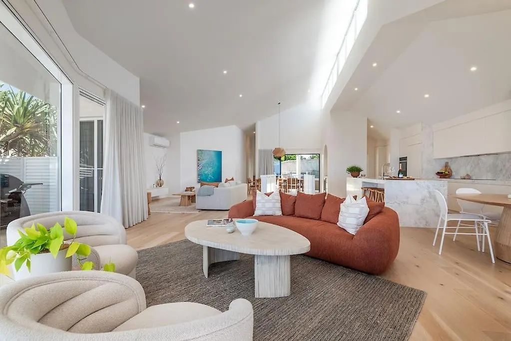 Seaviews At Sunshine Beach,4Bd, Pool Holiday home