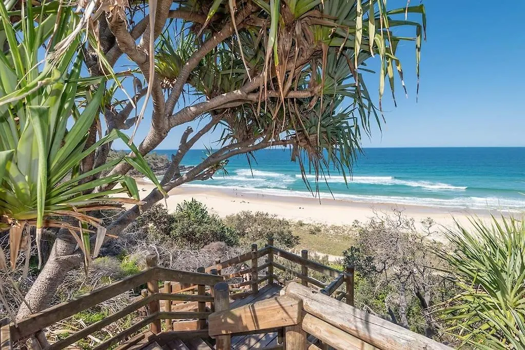 Seaviews At Sunshine Beach,4Bd, Pool Holiday home